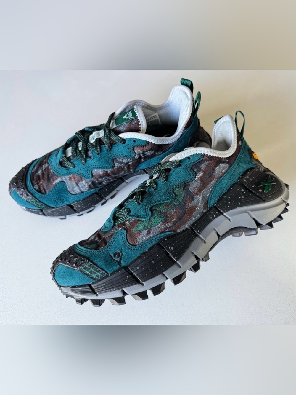 NWT Reebok x South2 West8 Zig Kinetica II Edge
